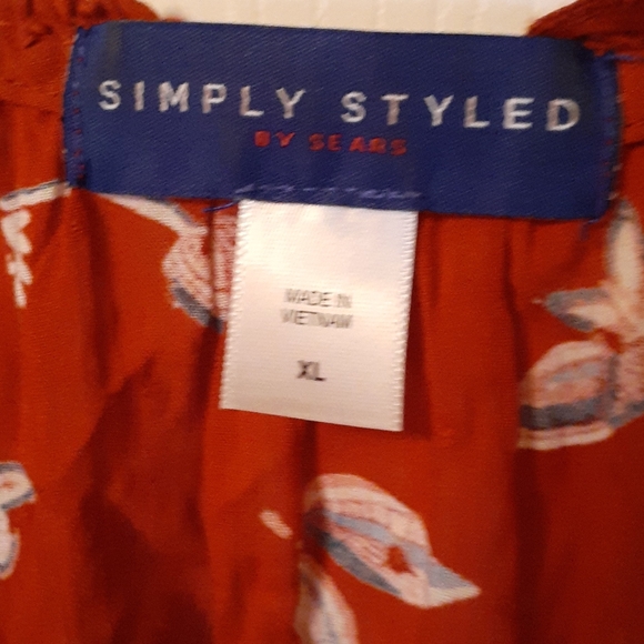 Top - Picture 2 of 2